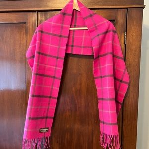 Cashmere pink scarf from Scotland